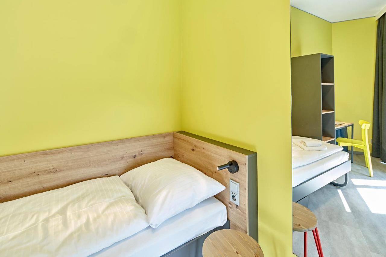 Meininger Hotel Koeln West Ngoại thất bức ảnh