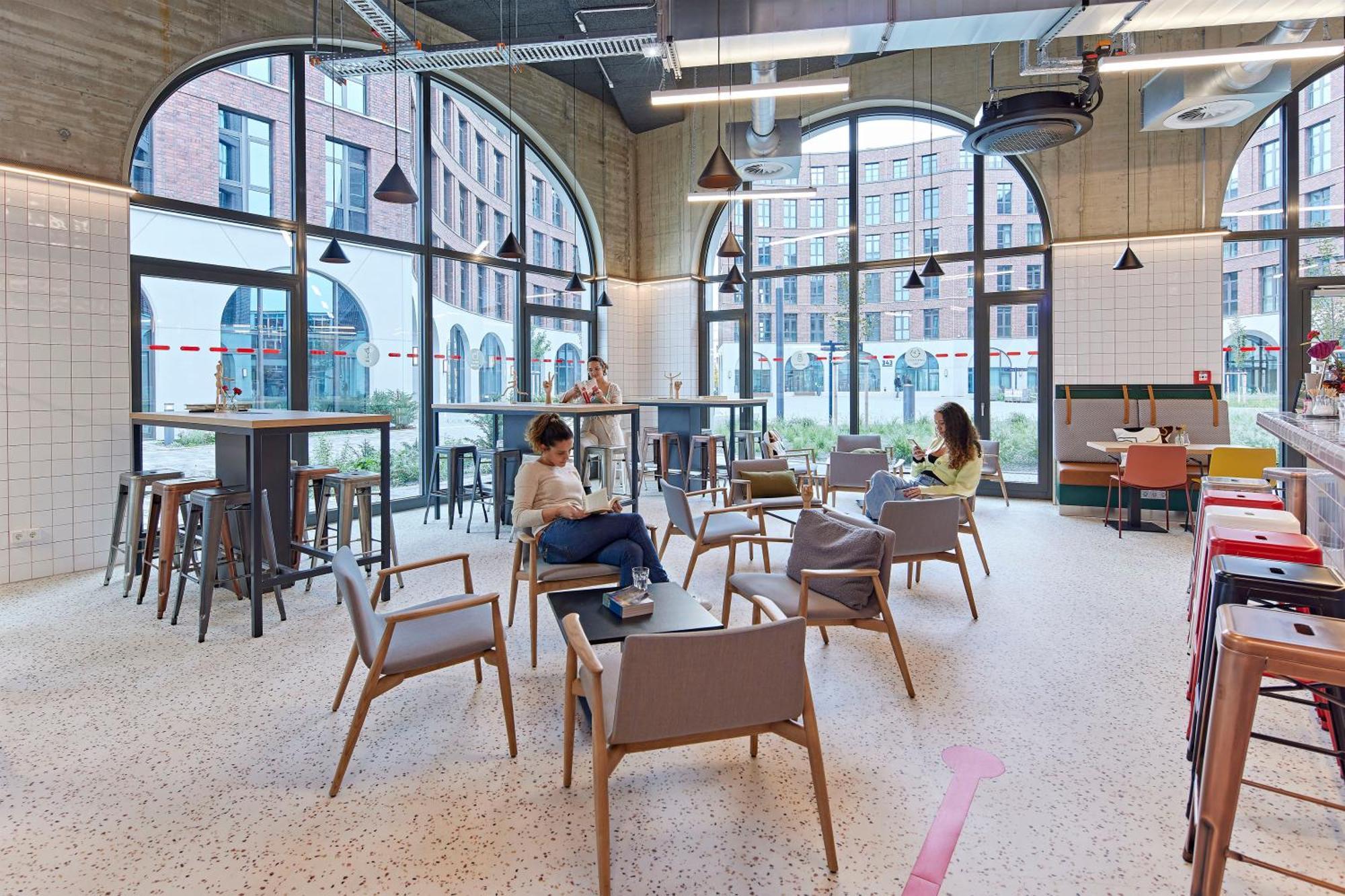 Meininger Hotel Koeln West Ngoại thất bức ảnh